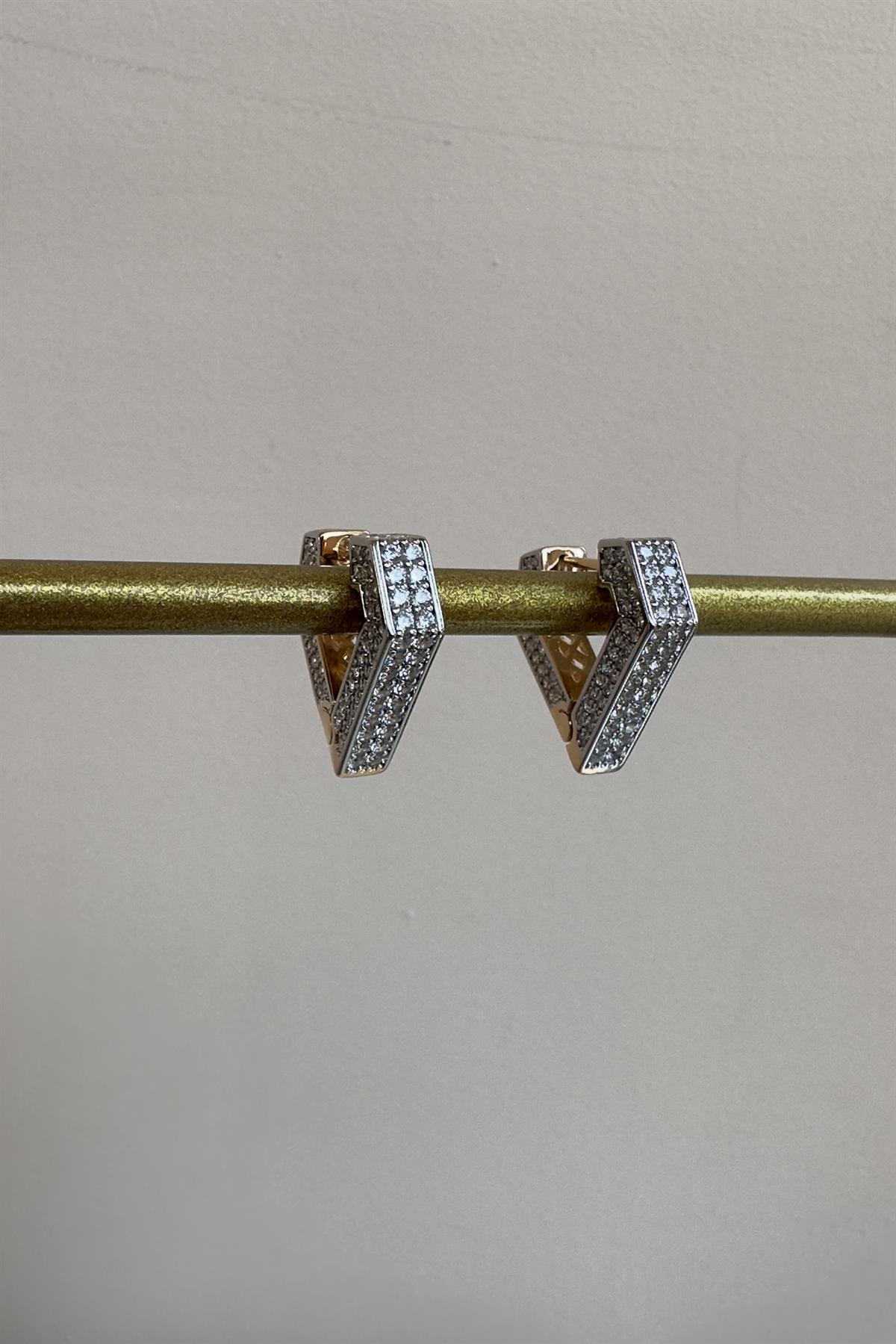 ZİRKON TAŞLI PRİZMA MODEL KÜPE