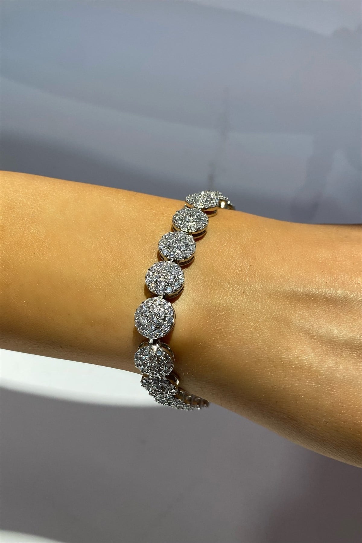 ZİRKON TAŞLI YUVARLAK VIP BİLEZİK