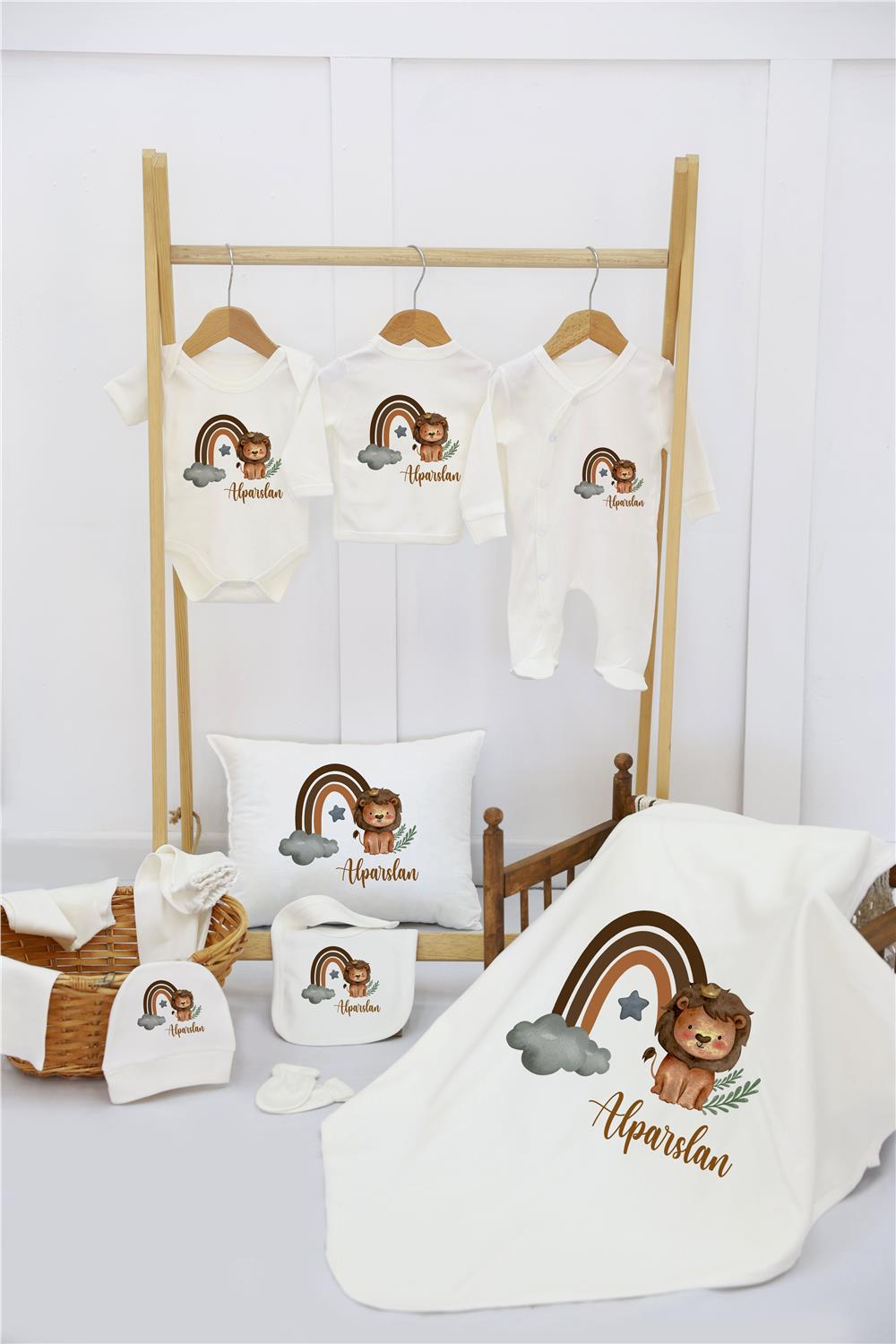 Çiçek Çelenk Desenli 11'li İsimli Organik Hastane Çıkış Seti