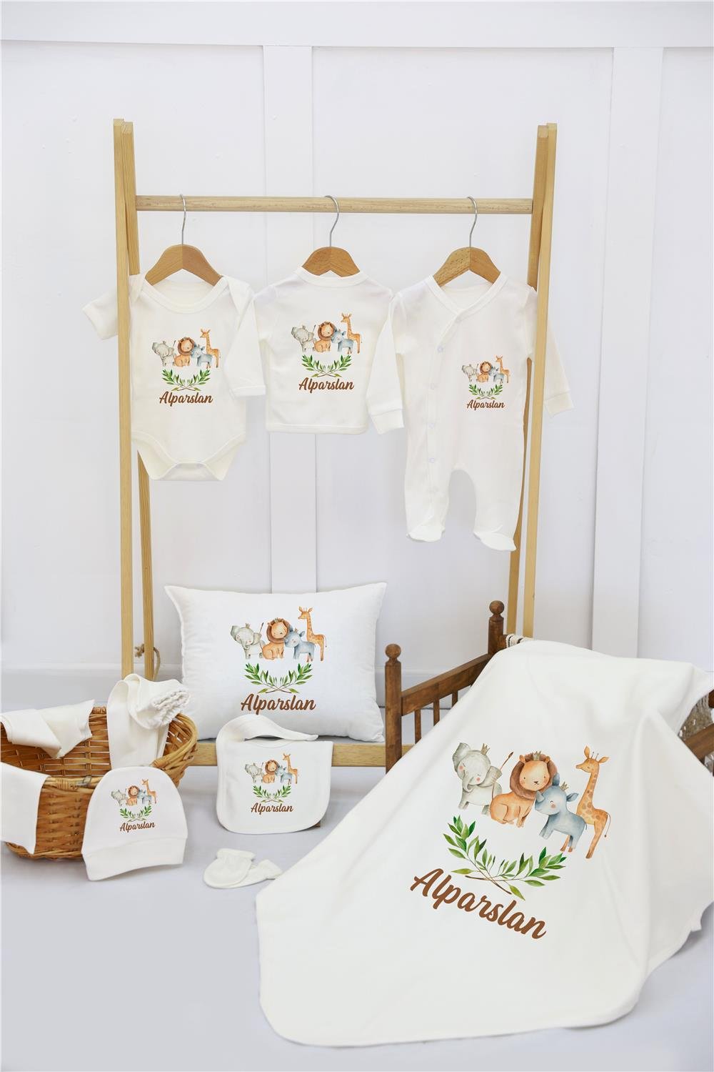 Tavşan ve Ay Desenli 11'li İsimli Organik Hastane Çıkış Seti