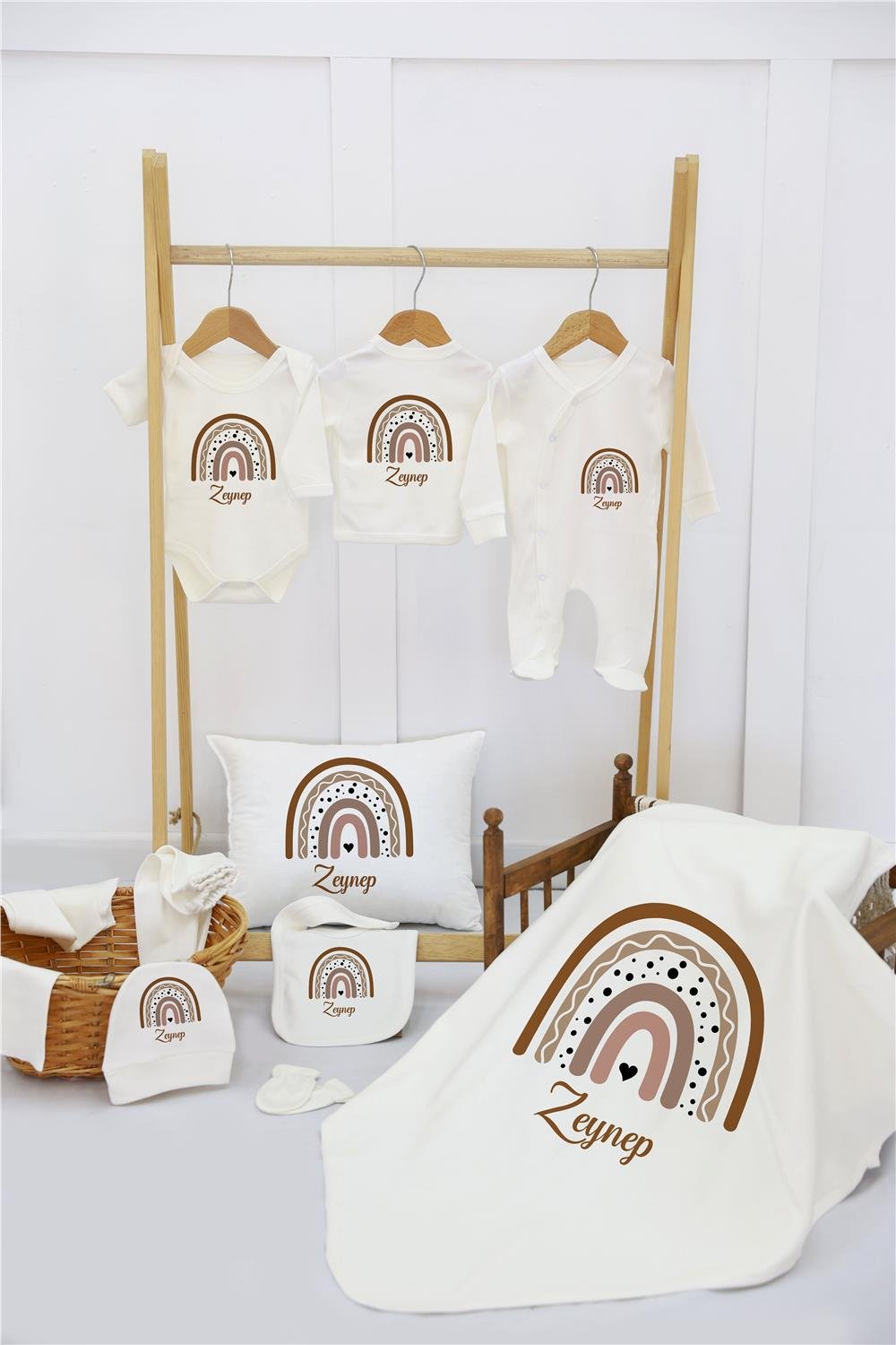 Uniqon ve Gökkuşağı Desenli 11'li İsimli Organik Hastane Çıkış Seti