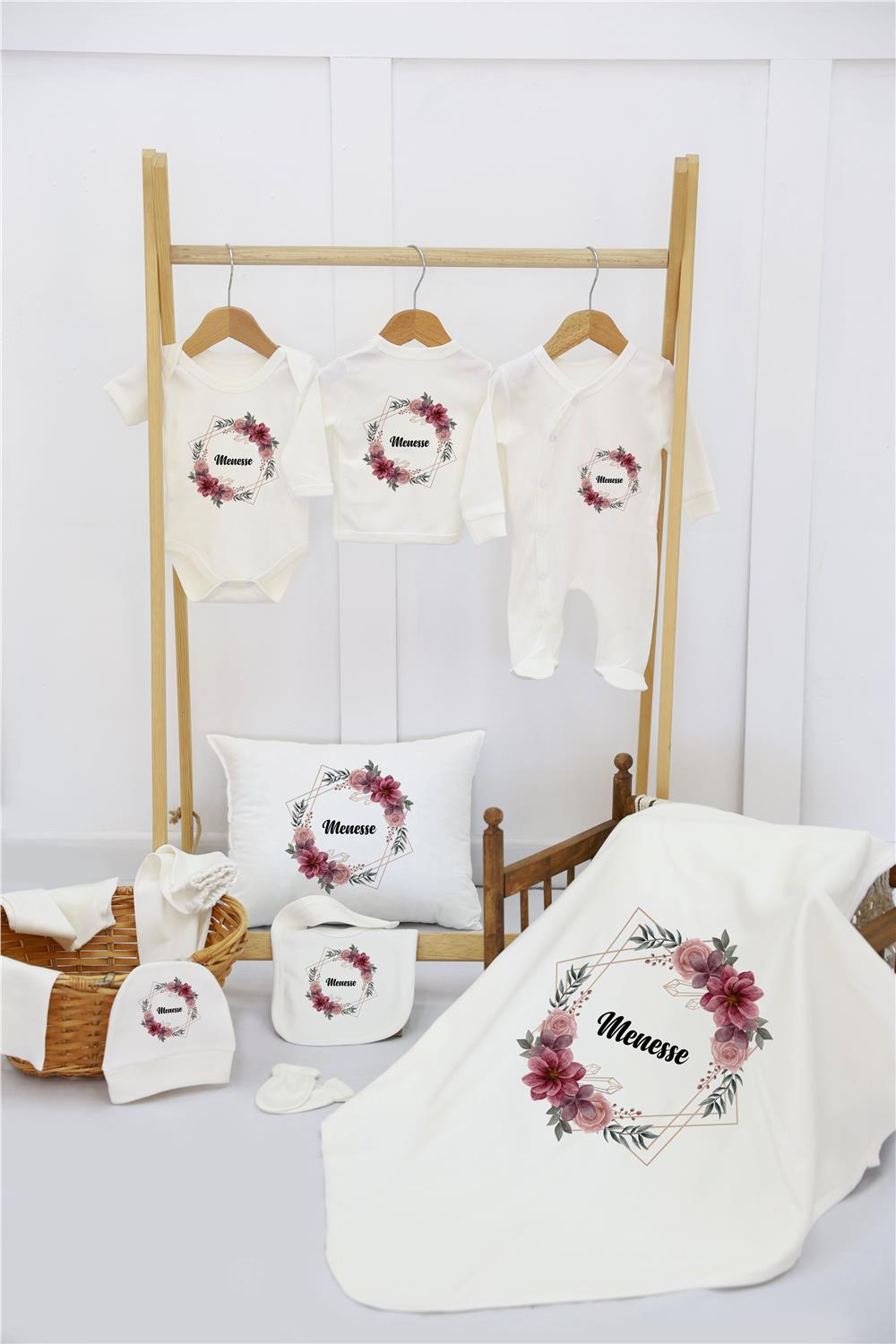 Çiçek Çelenk Desenli 11'li İsimli Organik Hastane Çıkış Seti