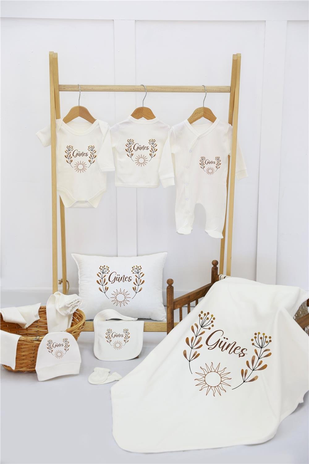 Fil ve Bulut Desenli 11'li İsimli Organik Hastane Çıkış Seti