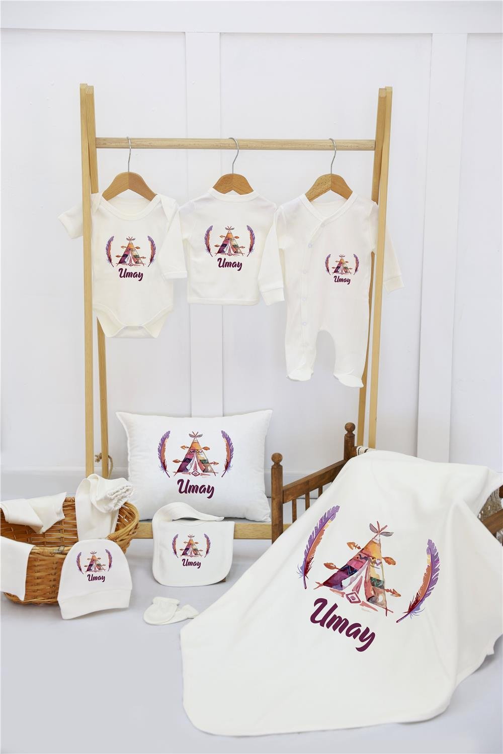 Gökkuşağı ve Çiçek Desenli 11'li İsimli Organik Hastane Çıkış Seti