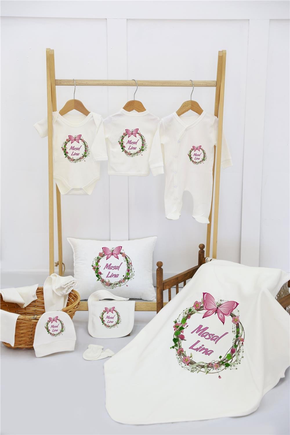 Gökkuşağı ve Kalp Desenli 11'li İsimli Organik Hastane Çıkış Seti