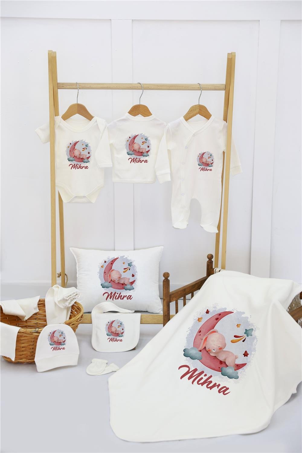 Gökkuşağı ve Kalp Desenli 11'li İsimli Organik Hastane Çıkış Seti