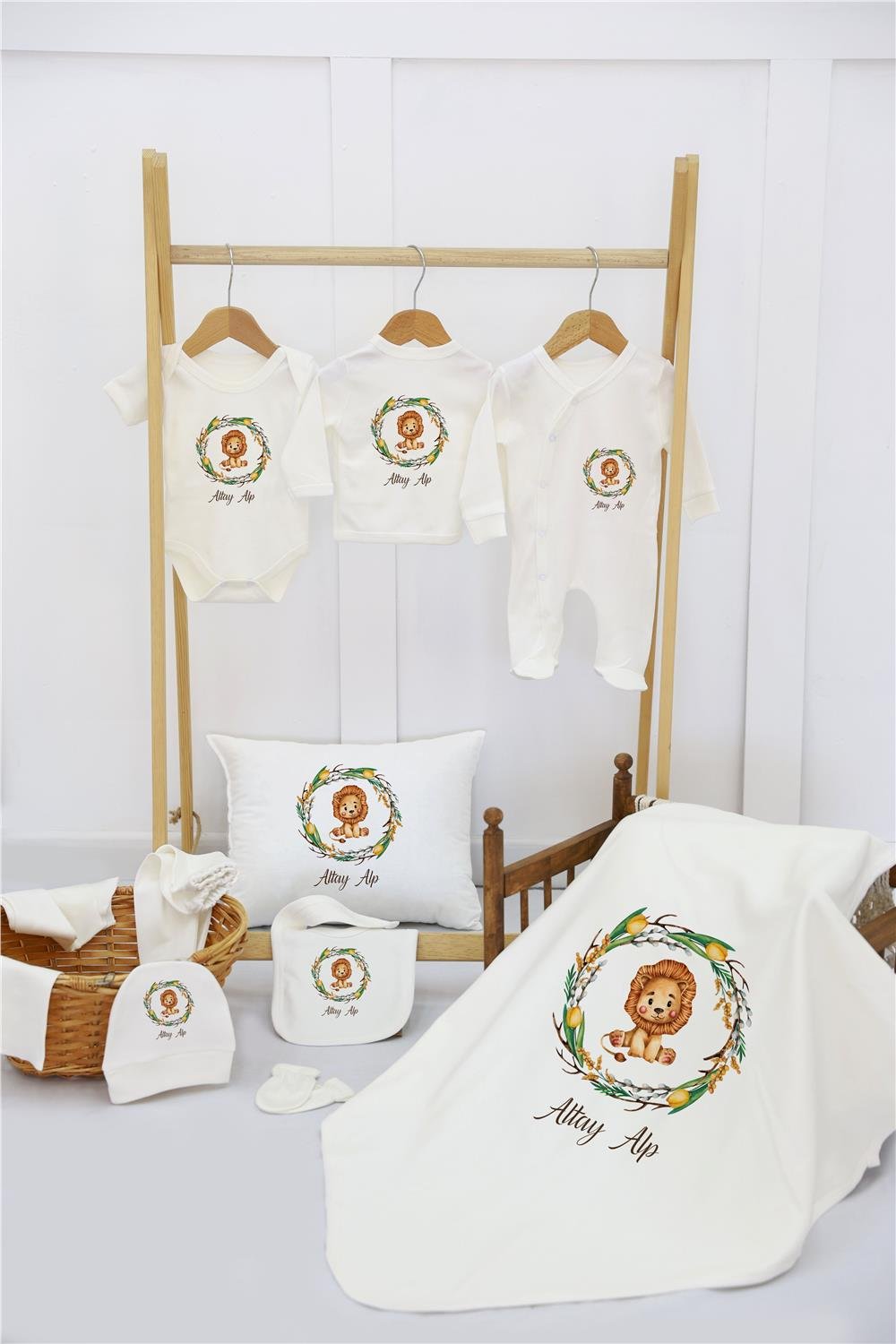 Sevimli Hayvan Desenli 11'li İsimli Organik Hastane Çıkış Seti