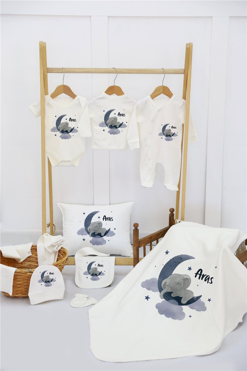 Sevimli Tavşan Desenli 11'li İsimli Organik Hastane Çıkış Seti