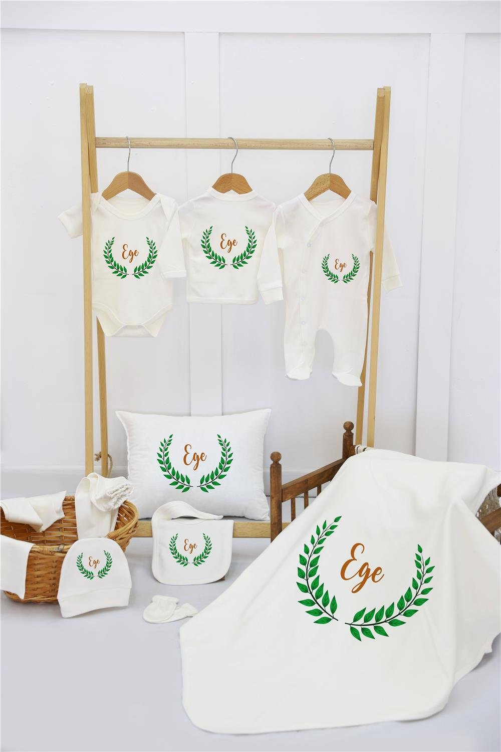 Soft Yaprak Desenli 11'li İsimli Organik Hastane Çıkış Seti