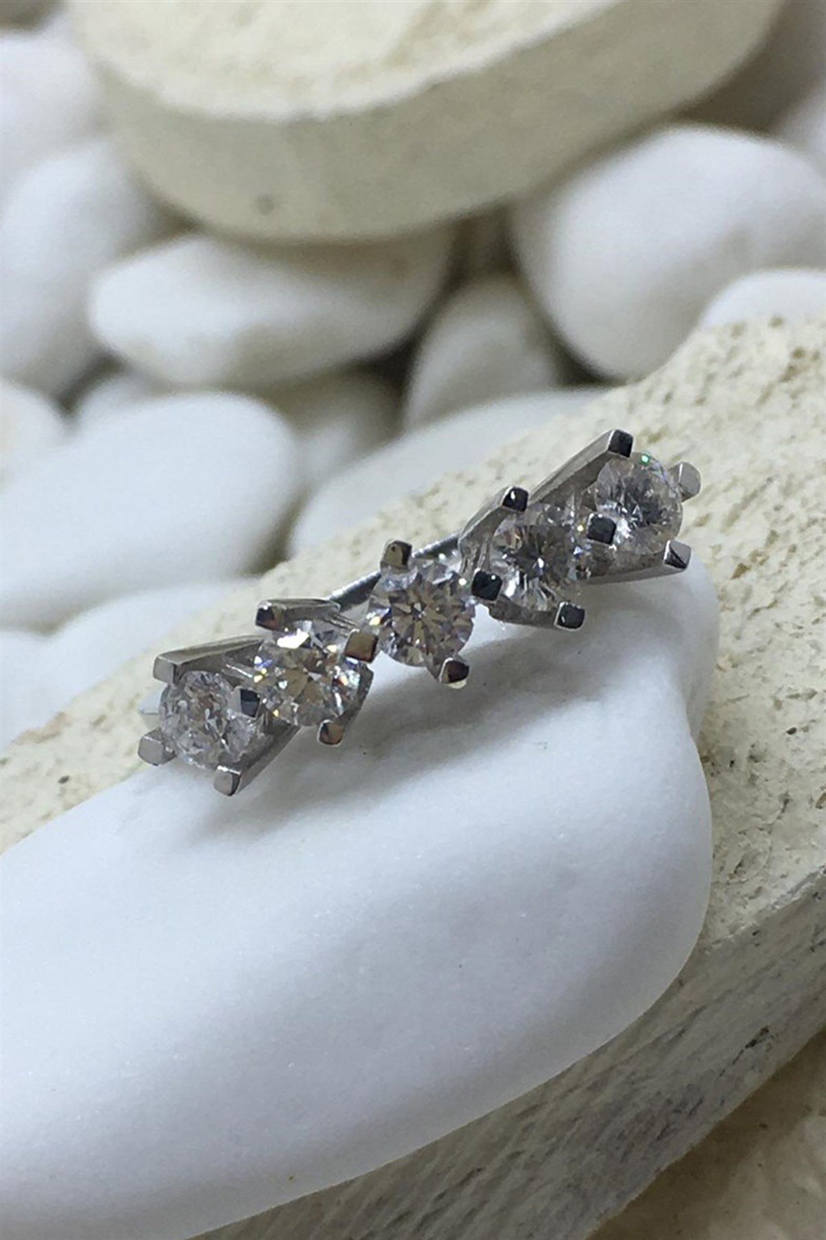  PIRLANTA BEŞTAŞ YÜZÜK 0,73CT - AK984