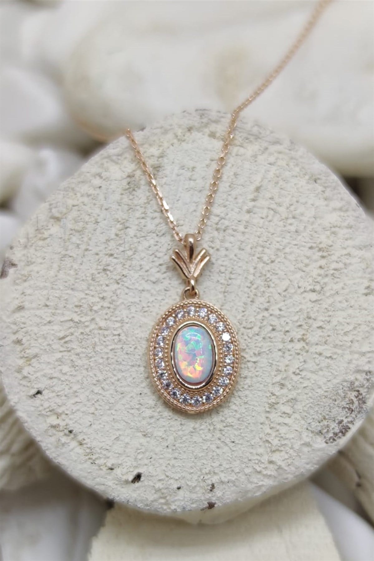AY TAŞ OPAL DOĞAL TAŞ KOLYE - AK1025