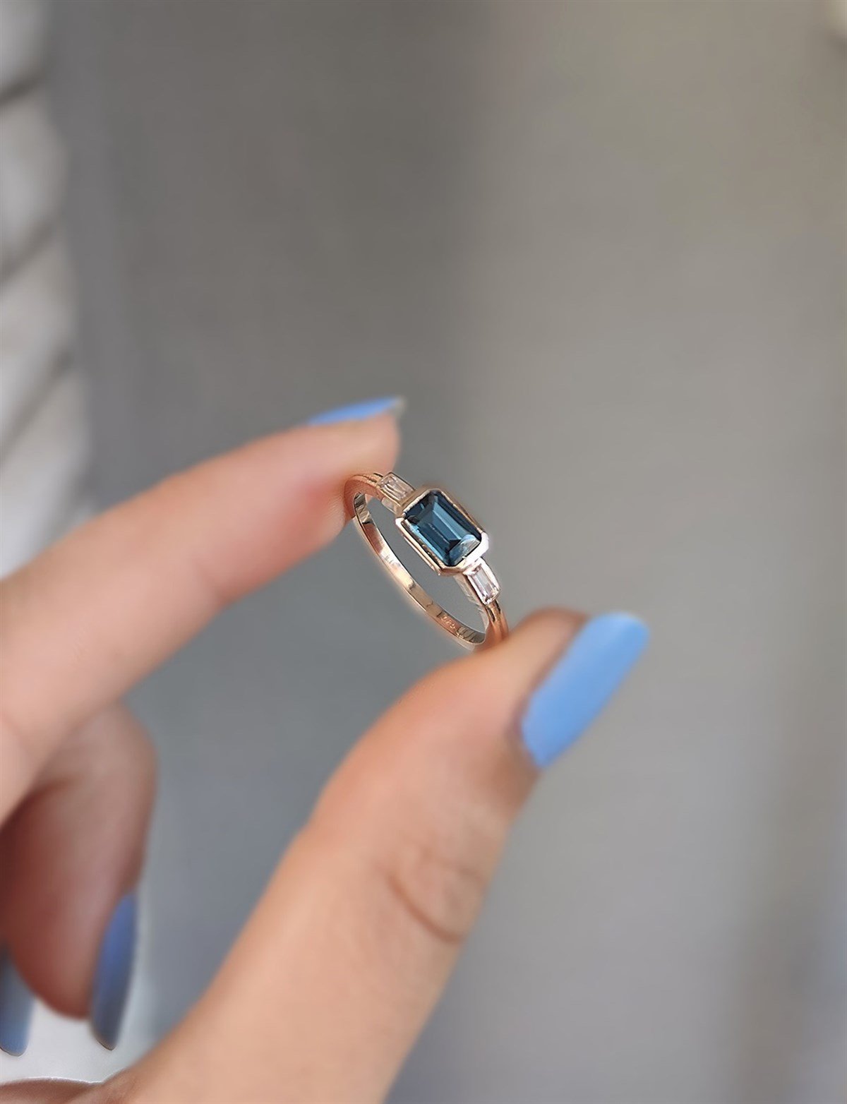 Herne Blue Topaz Yüzük AK-1339