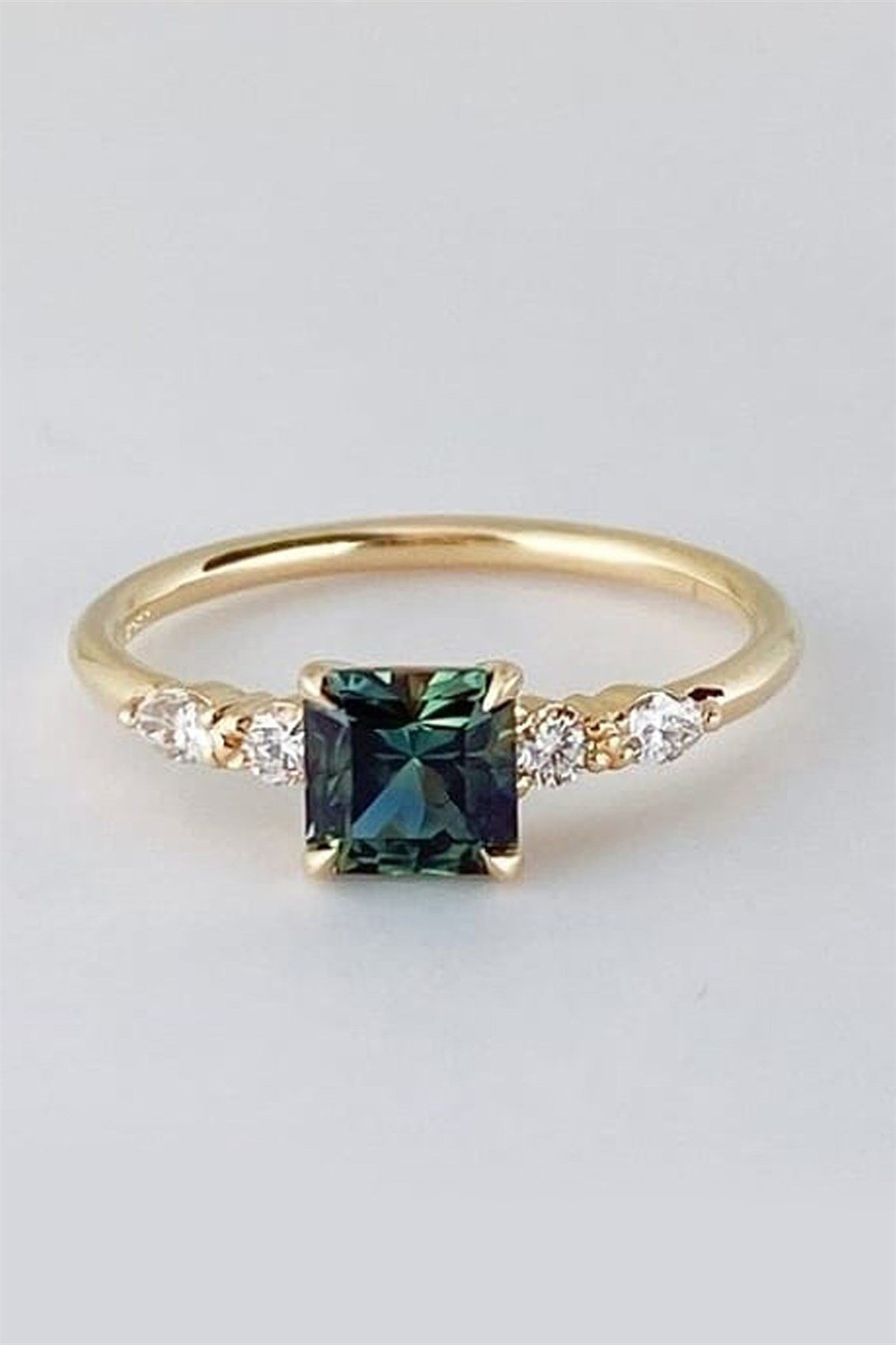 KİRİNOKİ GREEN TOPAZ PIRLANTA - AK1104