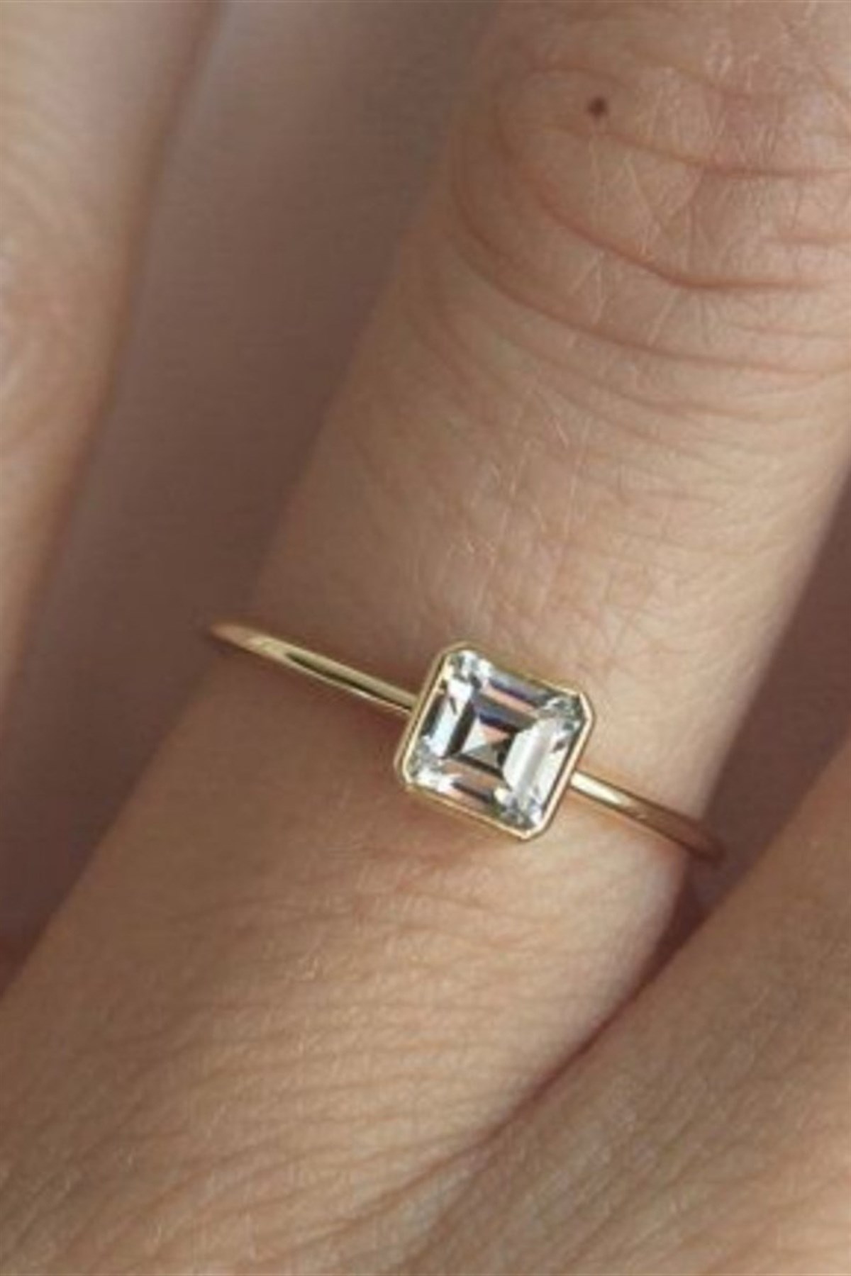 SWAROVSKİ KARE YÜZÜK MİNİMAL - AK0384