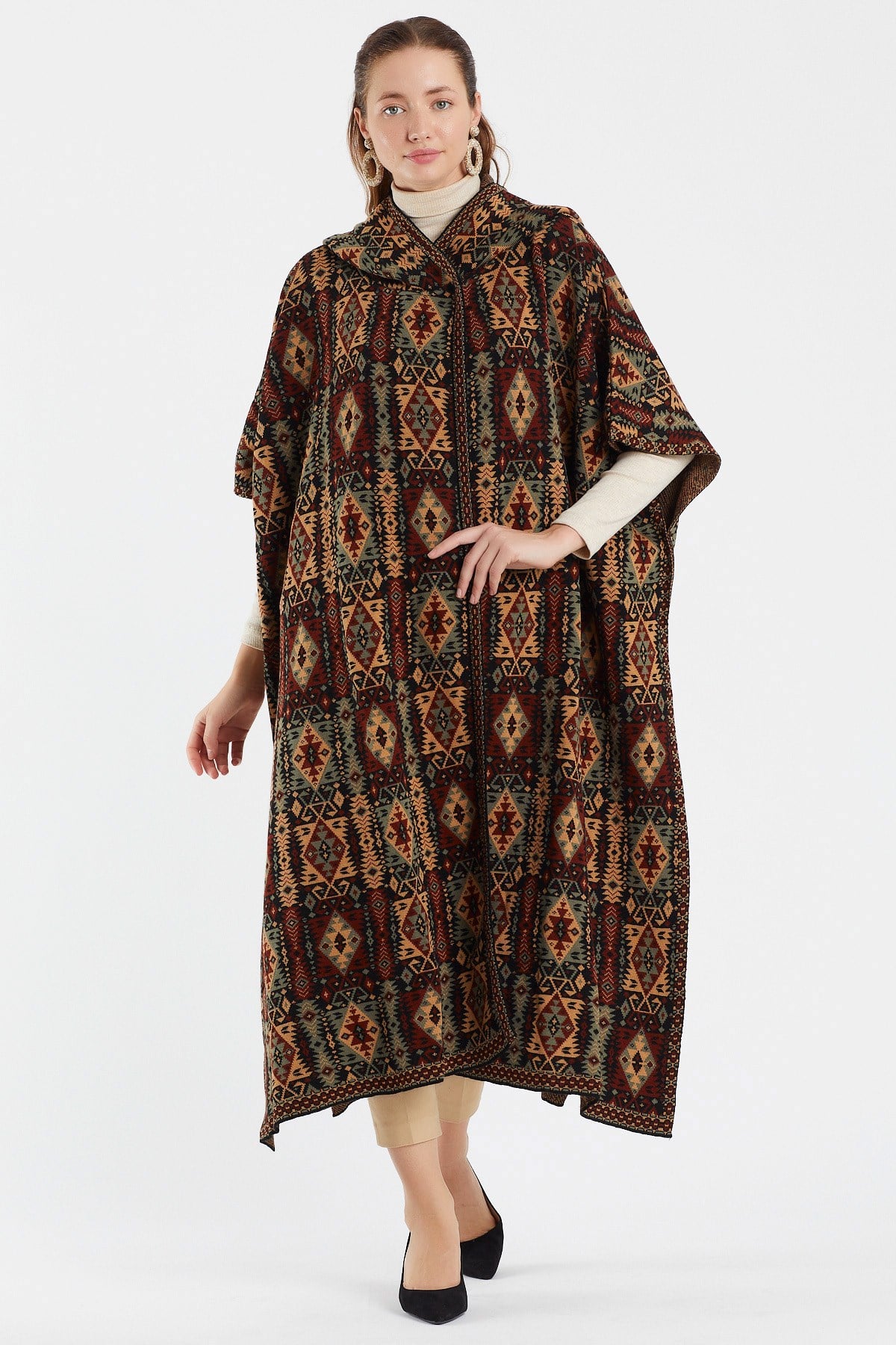 Gümüş Kilim Desenli Kapüşonlu Triko Kadın Panço