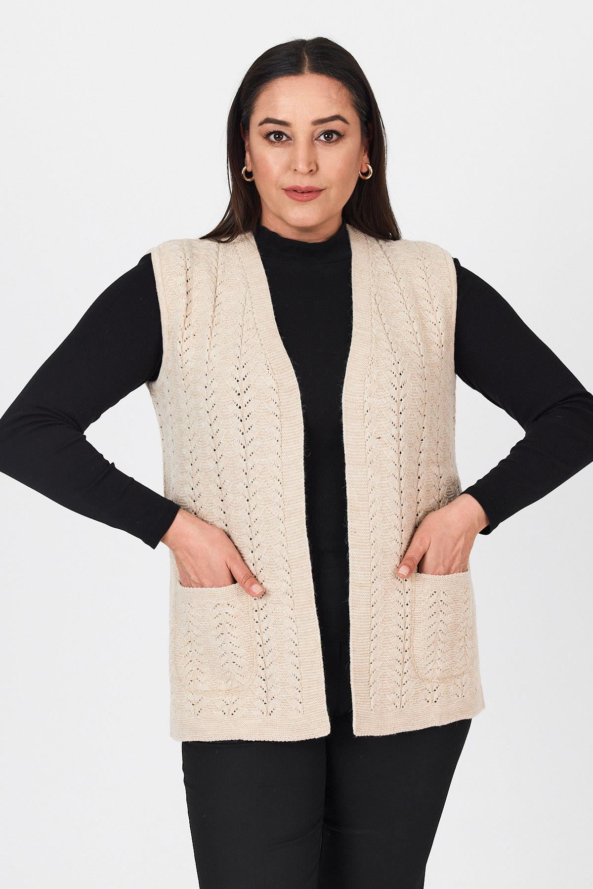 Kadın Beyaz Triko Örme Cepli Anne YelekYELEK