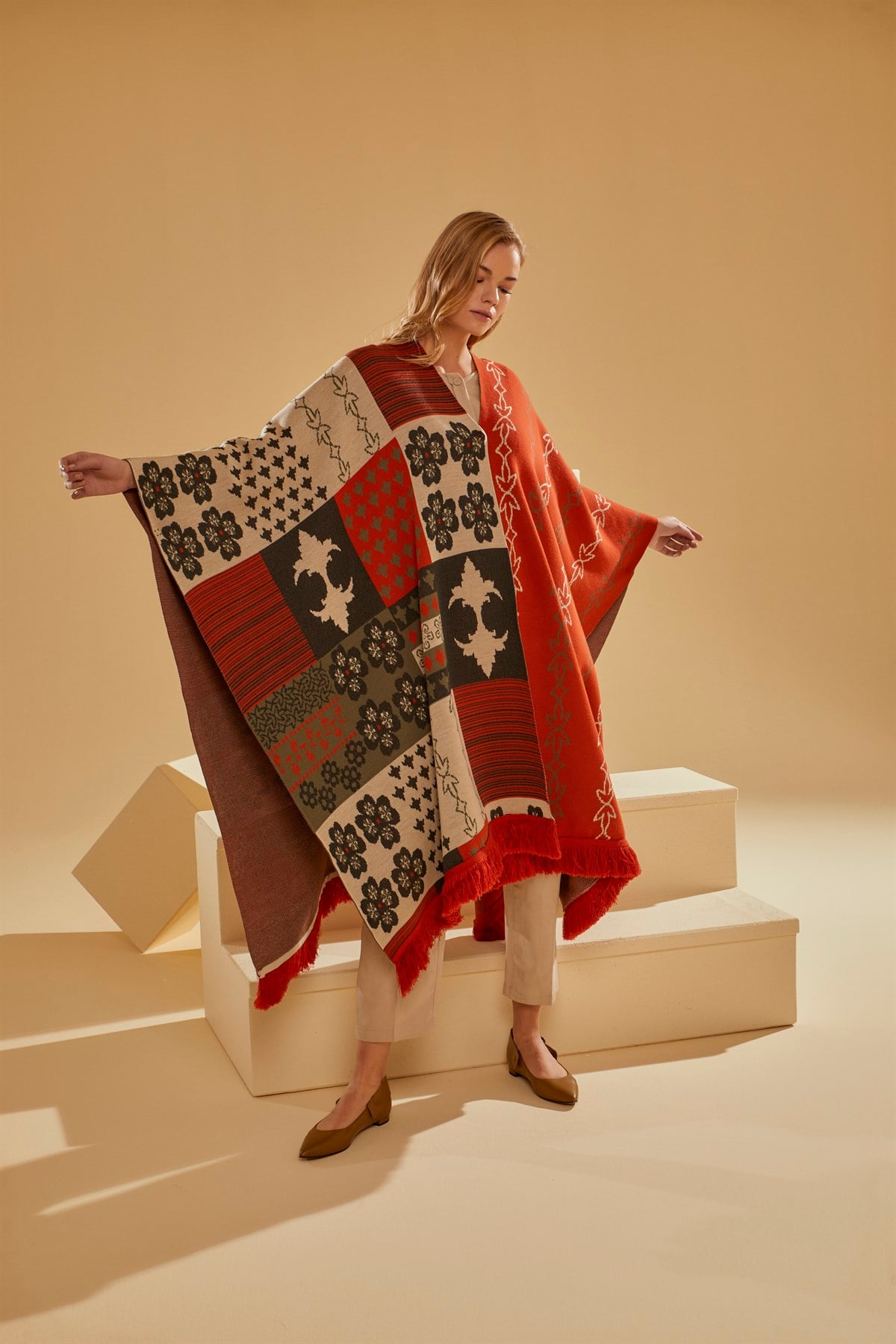 Kadın Patchwork Desen Şal PançoPANÇO