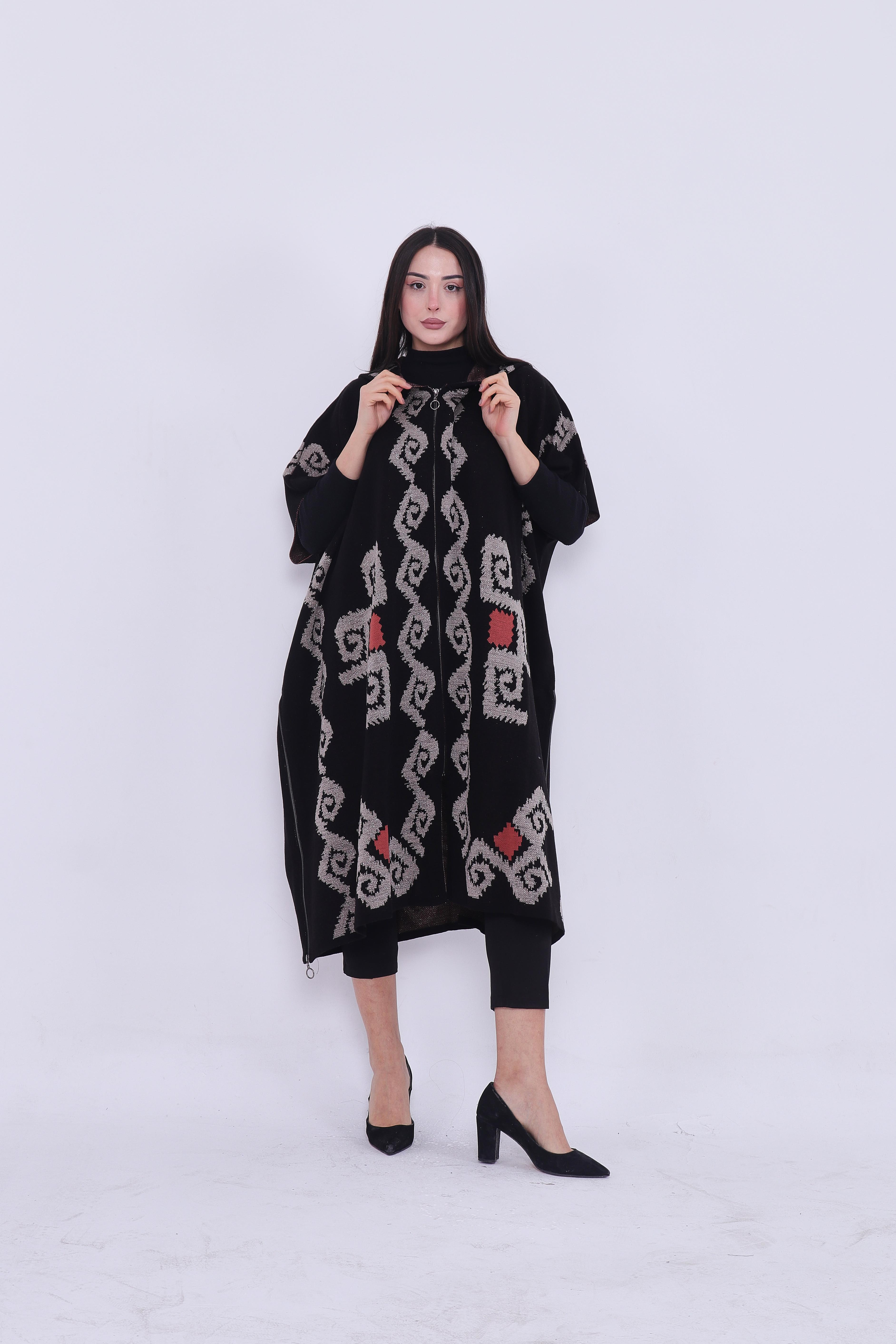 Kadın Siyah Sim Detaylı Fermuarlı Kapüşonlu PançoOUTLET