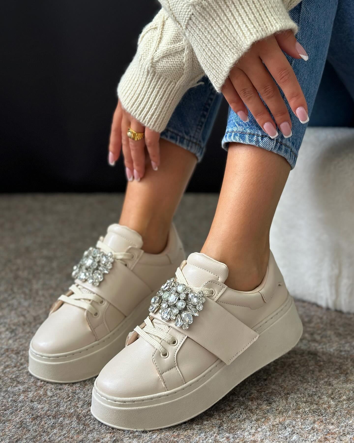 ZUUMSNEAKERFayf Taş Aksesuarlı Kadın Sneakers - Bej Deri