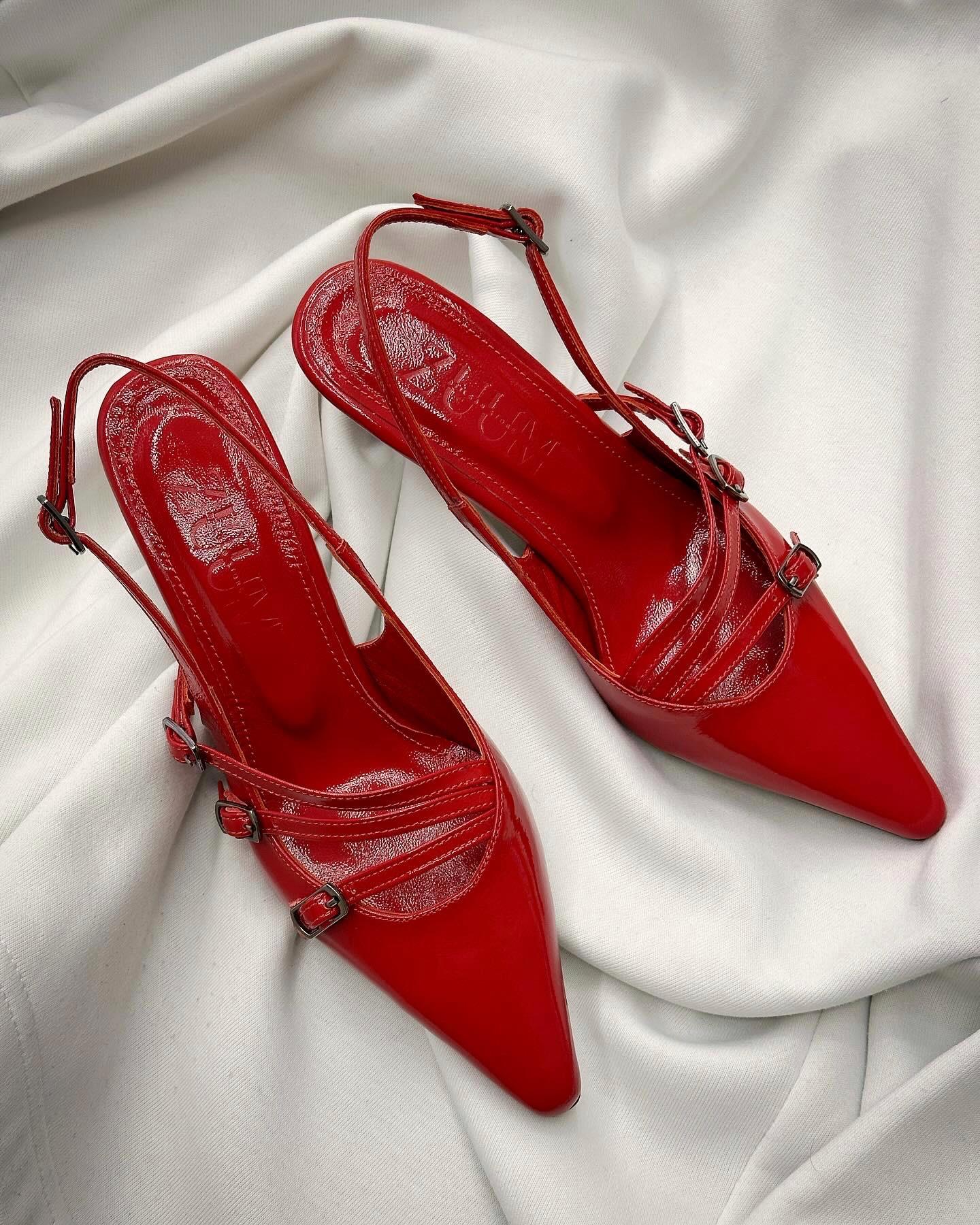 ZUUMKalın & İnce TopukluKonde %100 Hakiki Deri 3 Bantlı Tasarım Topuklu Kadın Ayakkabı - Kırmızı Rugan