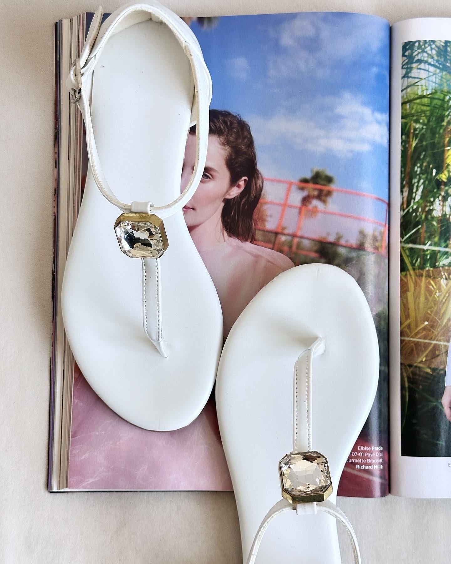 ZUUMSANDALET & TERLİKMiles Taş Detaylı Parmak Arası Kadın Sandalet - Beyaz