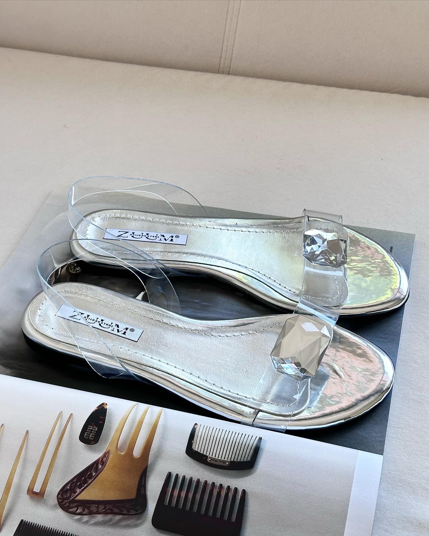 ZUUMSandaletYang Taş Detaylı Şeffaf Kadın Sandalet - Şeffaf & Gümüş