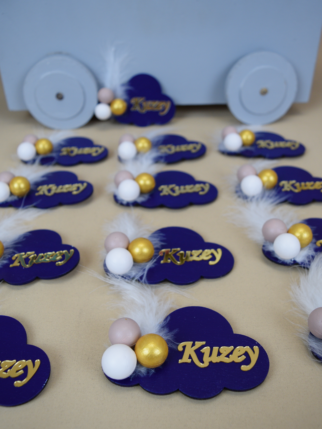 Ana Kuzusu İsme Özel 10 cm Ahşap Çercevesiz Bulut Magnet 30 Adet 30BYT5