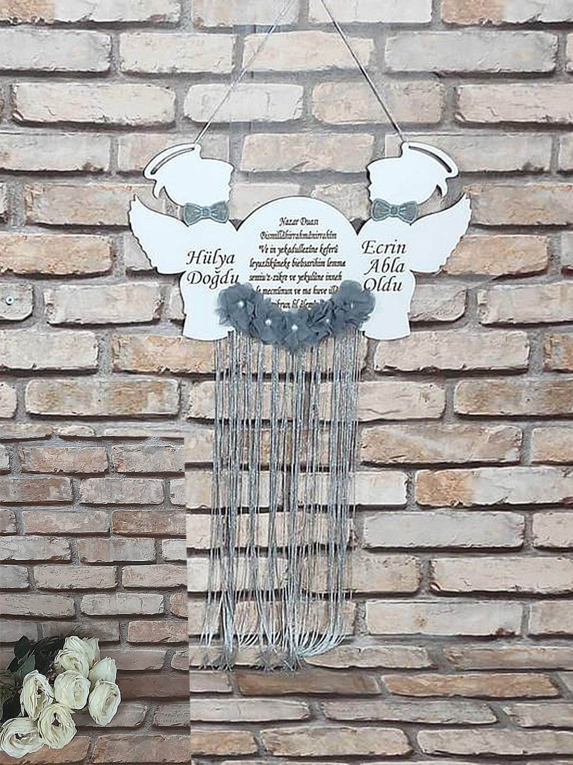 Ana Kuzusu İsme Özel Melek Figürlü Ahşap Kapı Süsü 1KPM01