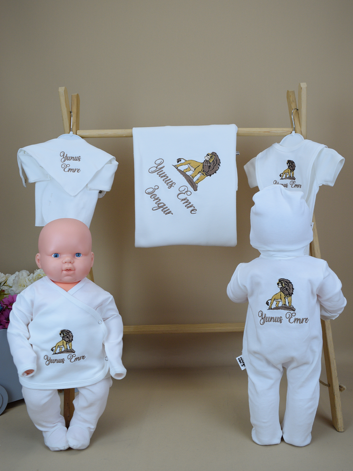 Ana Kuzusu İsme Özel Nakış Hastane Çıkışı İsim Aslan  Desen  10SADD24