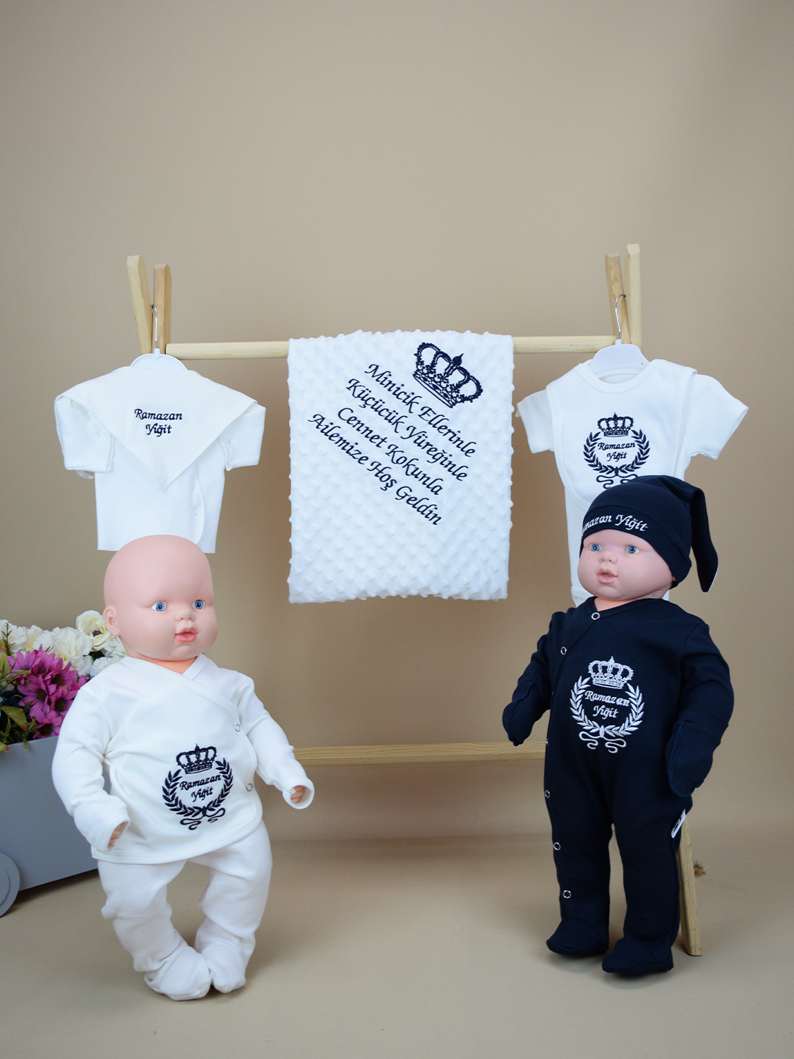 Ana Kuzusu İsme Özel Nakış Hastane Çıkışı Nohut Battaniye  Kral Taç Desen Tavşanlı Set 10KTD61