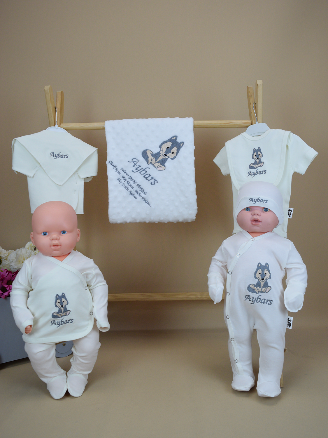 Ana Kuzusu İsme Özel Nakış Hastane Çıkışı   Kurt Desen Tavşanlı Set 10KRT60