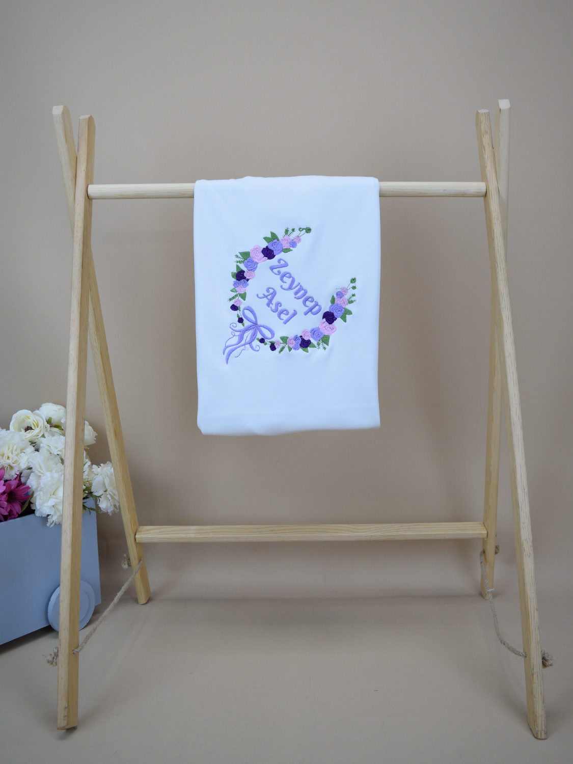 Ana Kuzusu İsme Özel Penye Battaniye Gül Çiçek Çelenk Desen 1PGÇÇ97