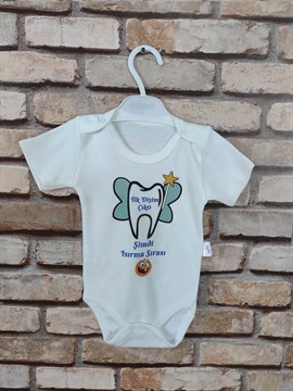 Ana Kuzusu İsme Özel Baskı Çıtçıtlı Badi Dişim Çıktı 1BD61