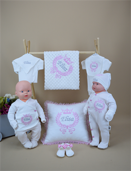 Ana Kuzusu İsme Özel Hastane Çıkışı Nohut Battaniye Fiyonklu Çelenk Taç Yastık Patik 10SFT71