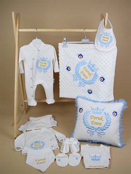 Ana Kuzusu İsme Özel Hastane Çıkışı Nohut Battaniye  Fiyonklu Nazar Boncuklu Çelenk Taç Yastık Patik 11SFT61