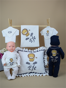 Ana Kuzusu İsme Özel Nakış Hastane Çıkışı Battaniye Aslan Desen  Fırfırlı Yastık Yakalı Set11ASLÇ29