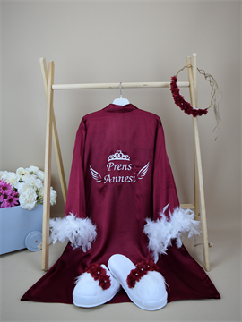 Ana Kuzusu İsme Özel Nakışlı Anne Saten Sabahlık Taç Terlik Seti SB051