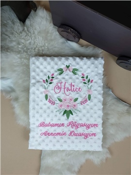 Ana Kuzusu İsme Özel Nohut Battaniye Çiçek Çelenk 1BNC89