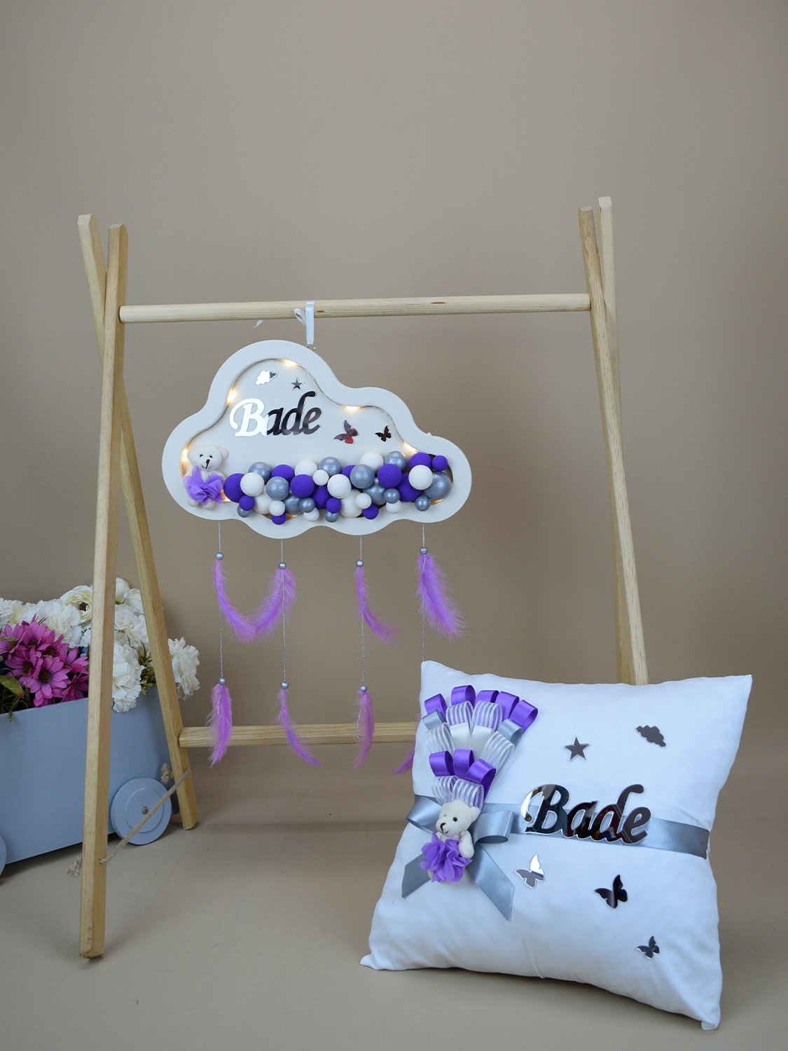 Ana Kuzusu İsme Özel 40 cm Ahşap Bulut Kapı süsü  Pleksi Yastık Seti 02KSY15