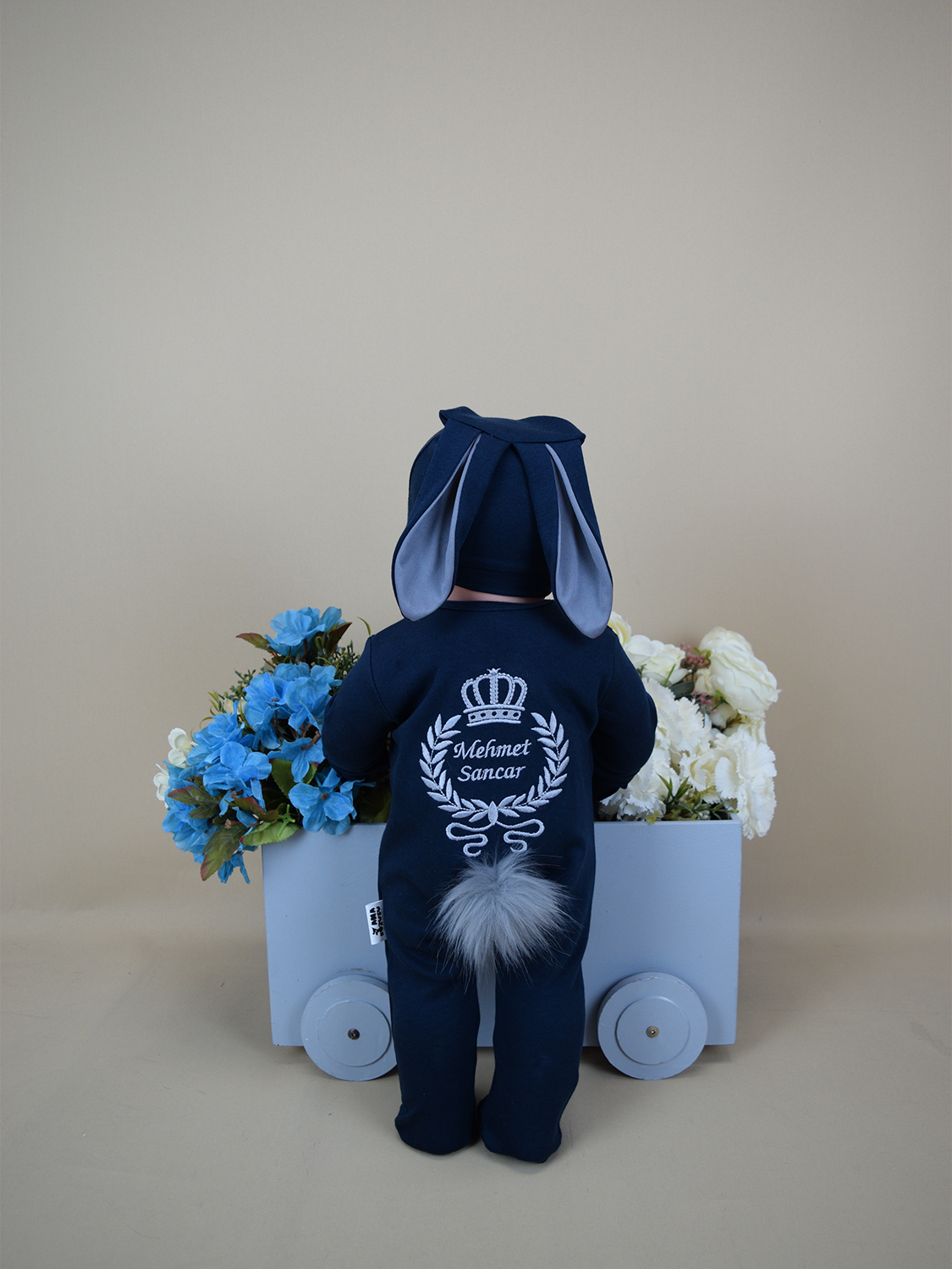 Ana Kuzusu İsme Özel Kral Çelenk Desen Tulum Seti Nakışlı Tavşan 3GKSL61