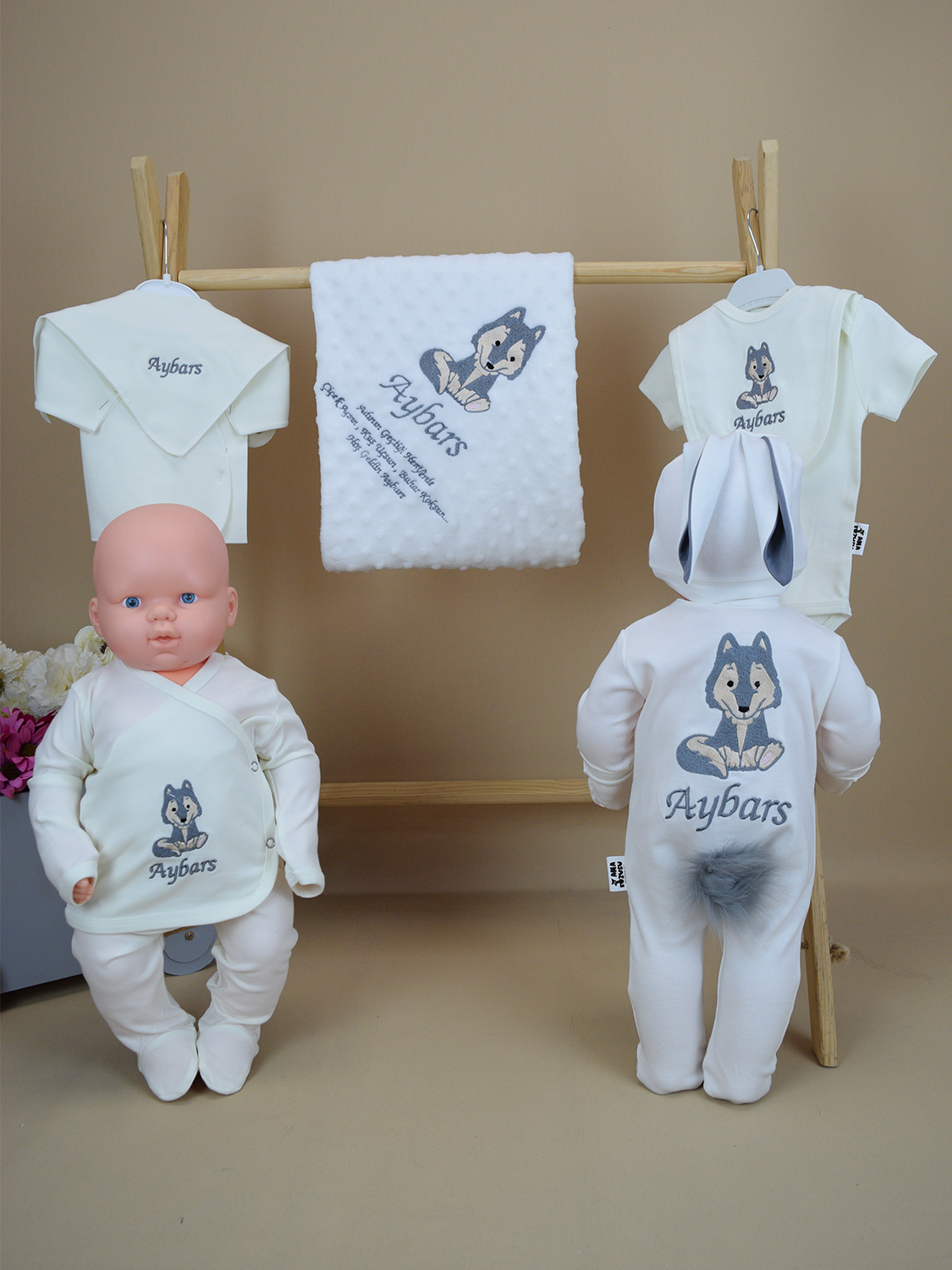 Ana Kuzusu İsme Özel Nakış Hastane Çıkışı   Kurt Desen Tavşanlı Set 10KRT60