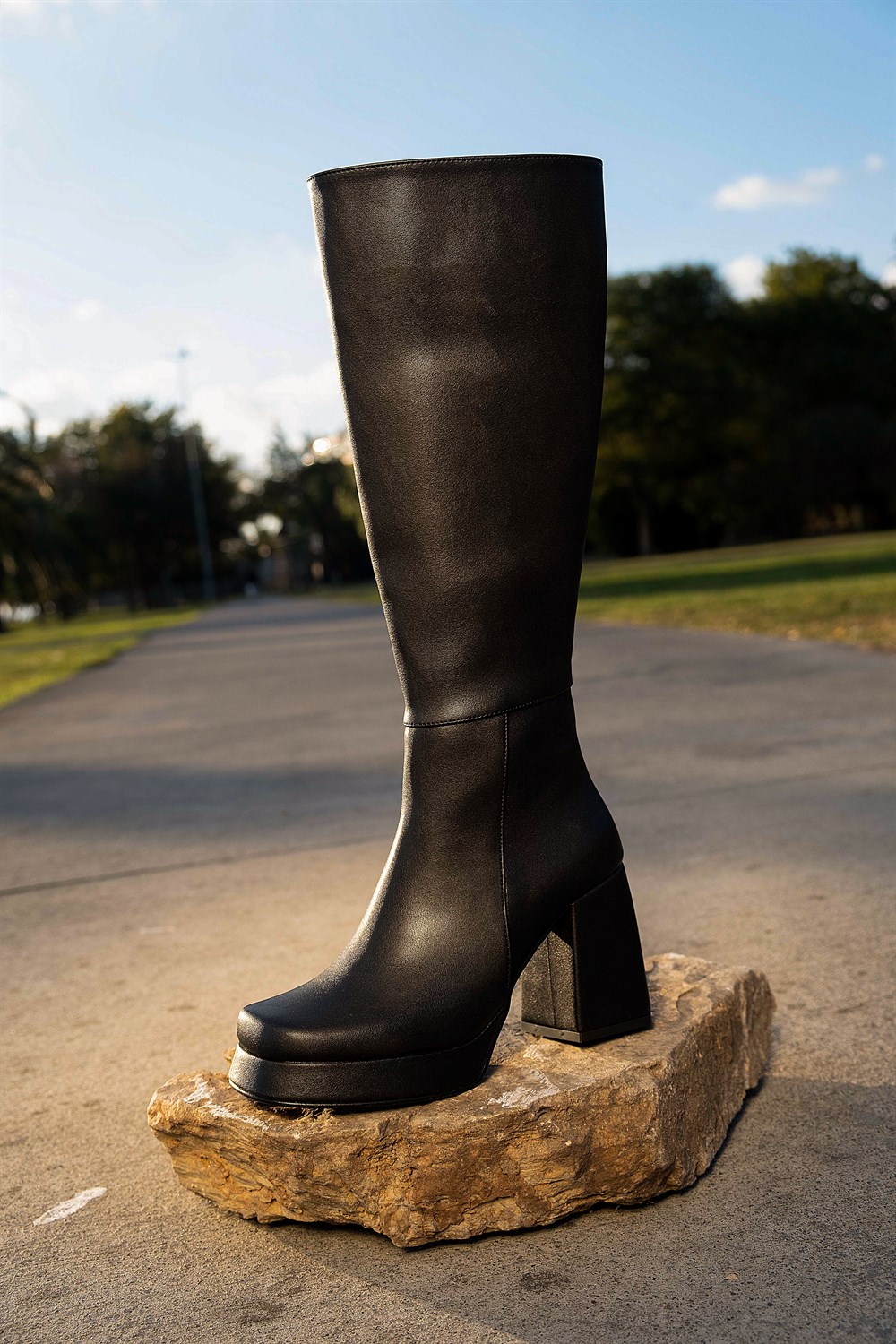 Küt Burun Platform Topuklu Çizme Zelinda Model | SOVRANA