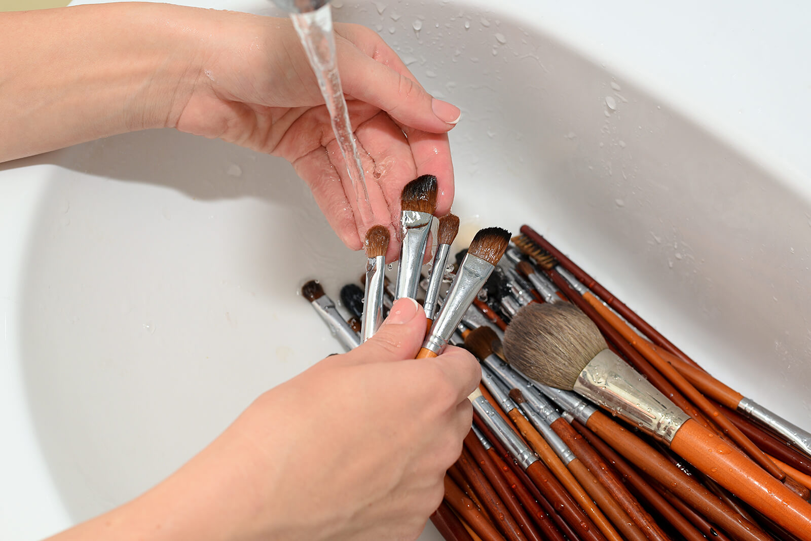 Makyaj Fırçası ve Süngeri Temizliği Nasıl Yapılmalı? | Makyaj NOTE'ları