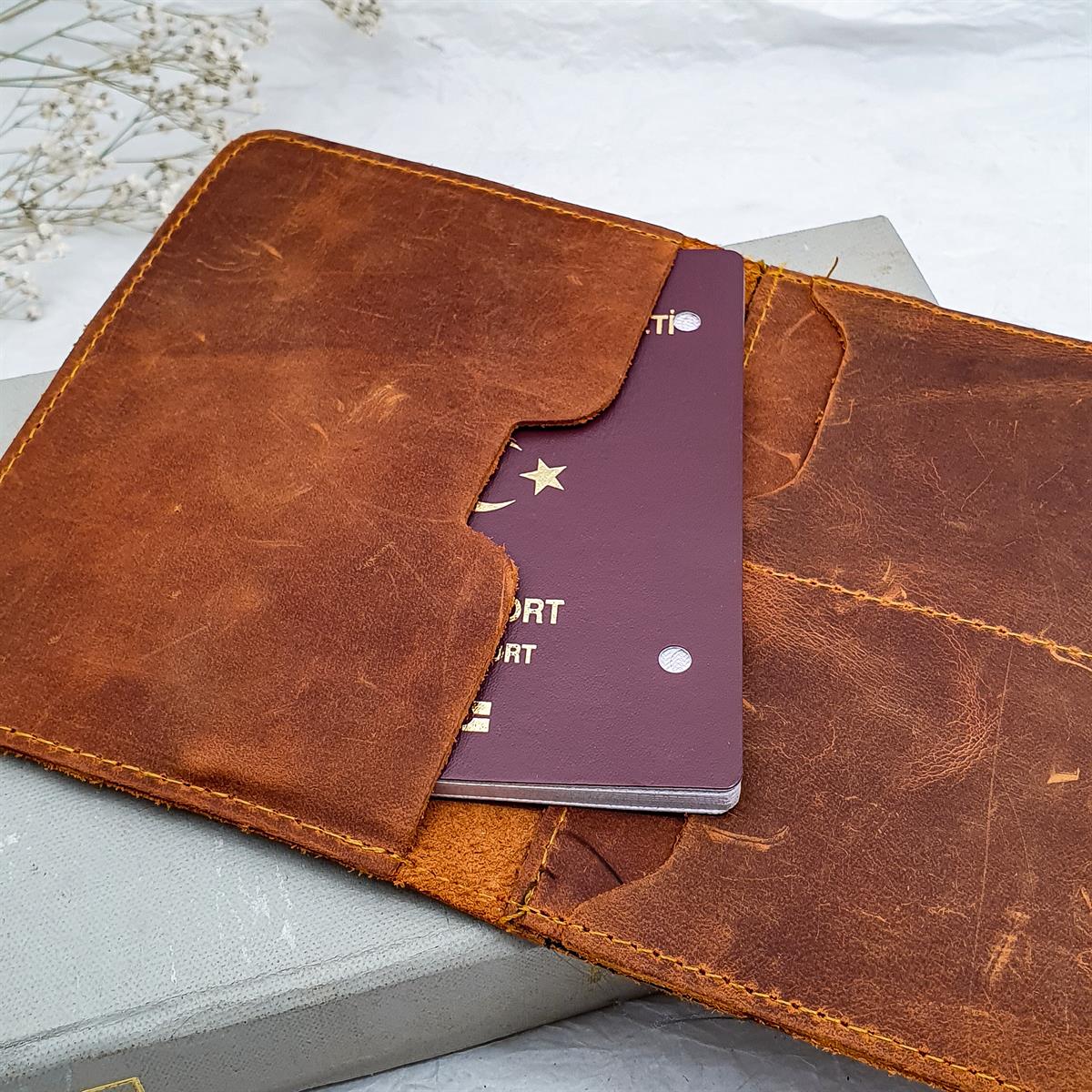 Deri Pasaportluk - El Yapımı Gerçek Deri - Taba Rengi