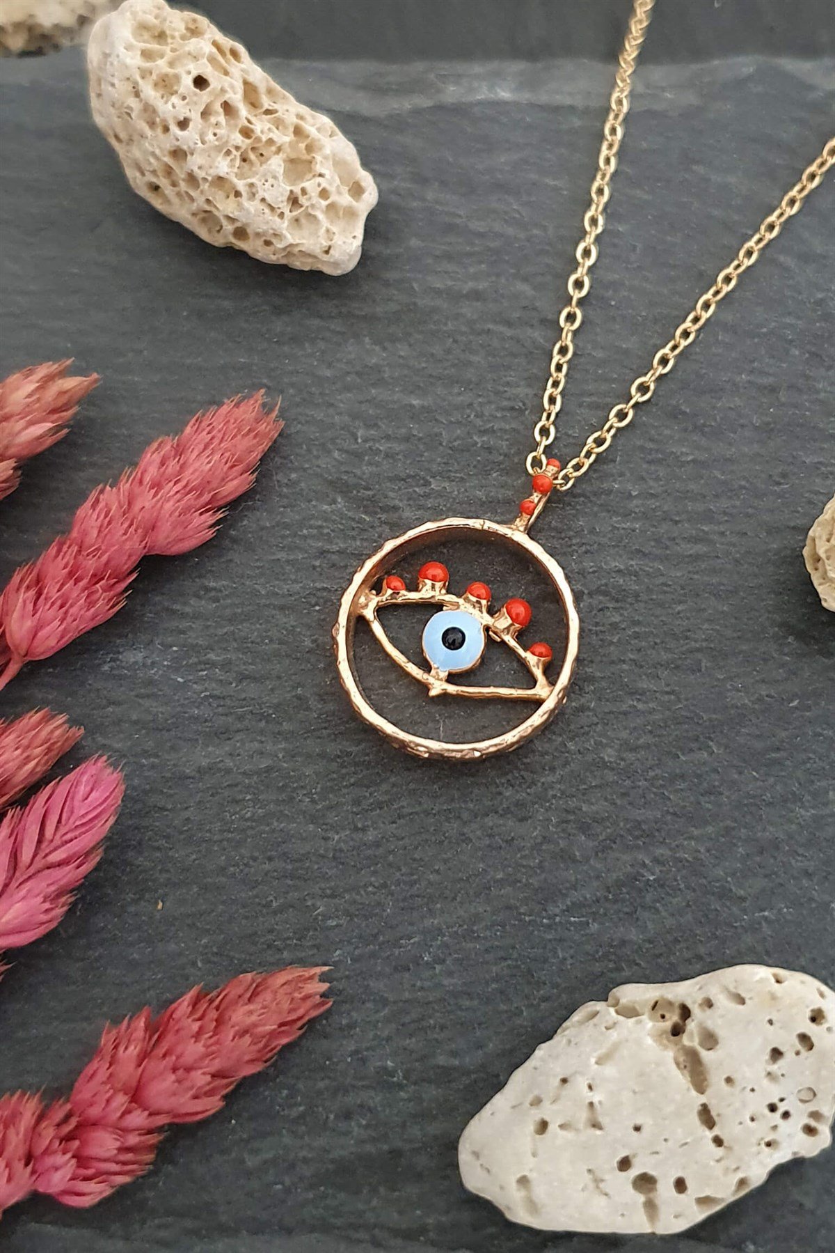 Evil Eye Kırmızı Mineli Kolye ( Bronz Üzeri Altın Kaplama )