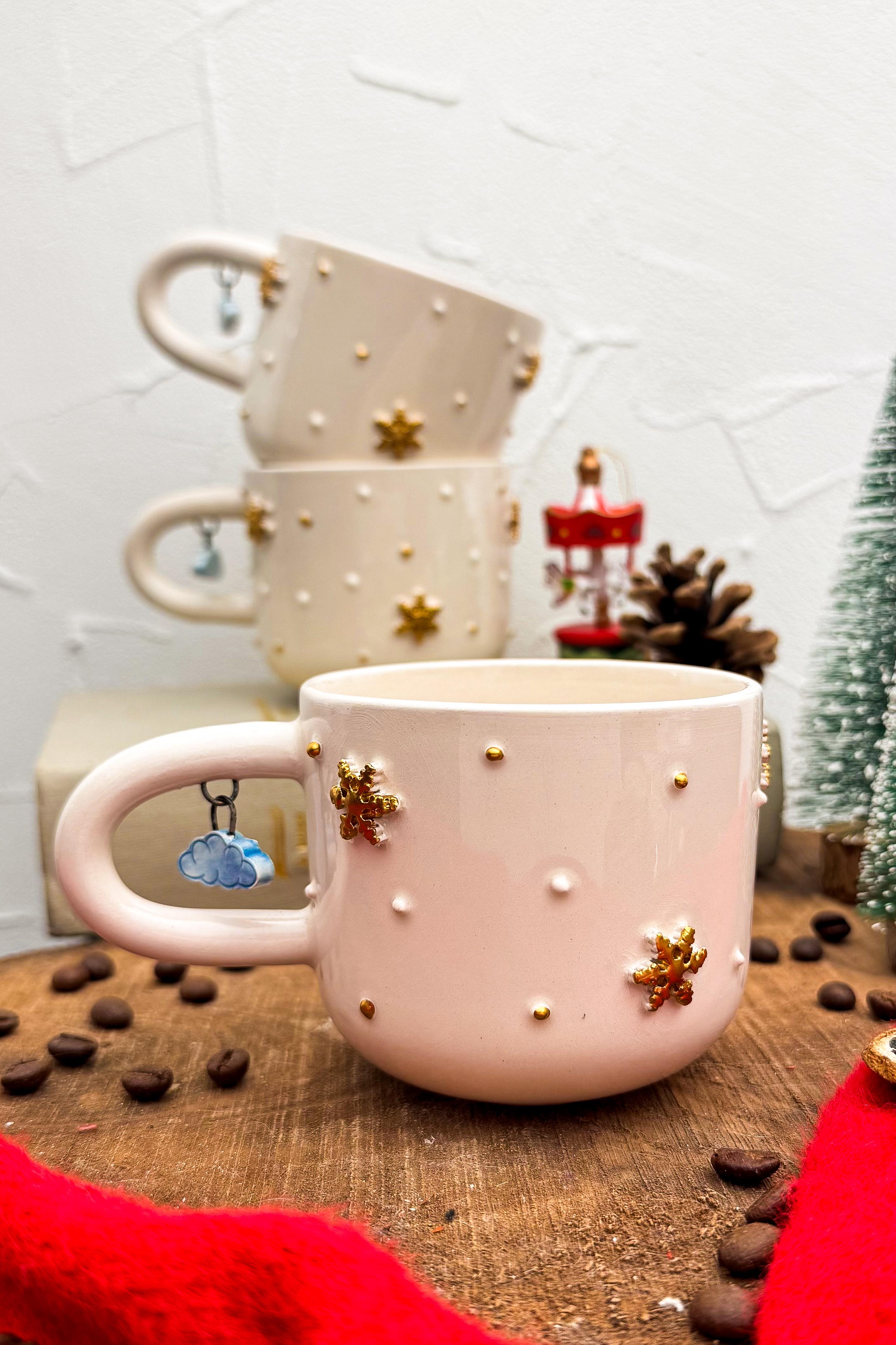 Kar Tanesi Küpeli Fincan - Yılbaşı Temalı - El Yapımı Seramik - Duble Boy