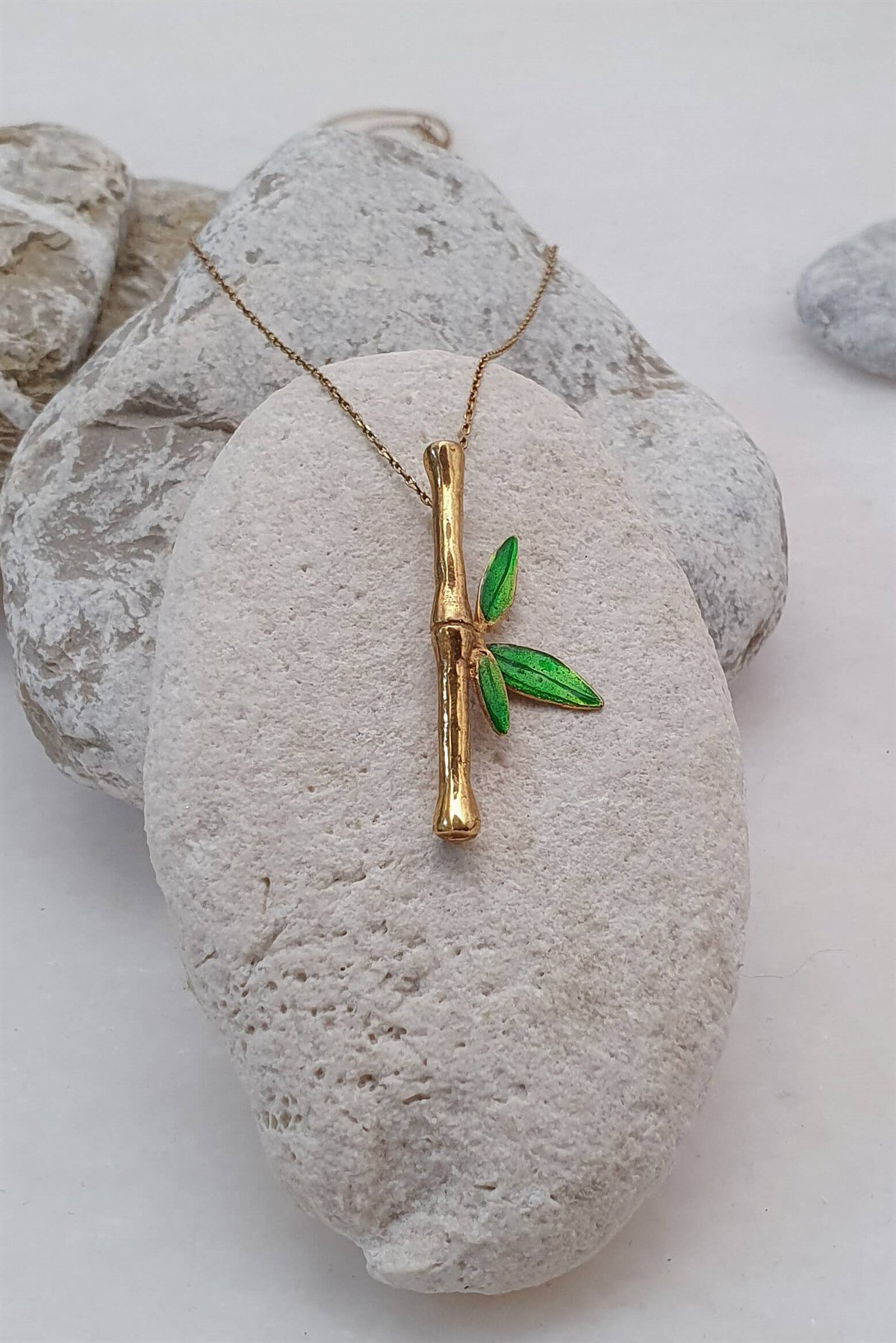 Bambu Figürlü Kolye - El Yapımı - Bronz Üzeri 22K Altın Kaplama