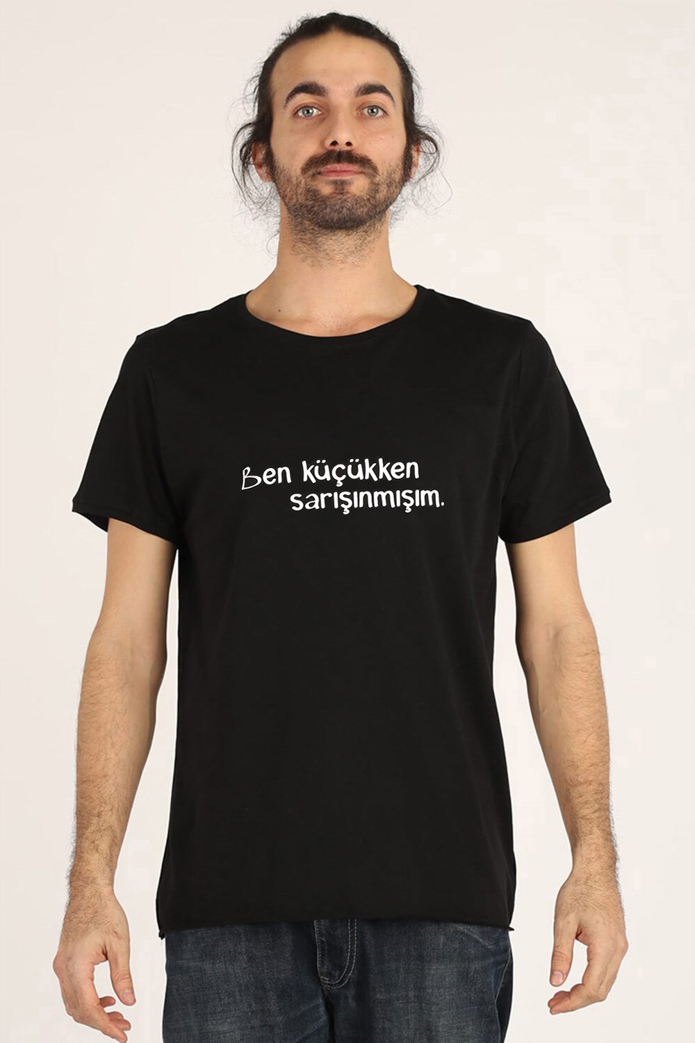 BEN KÜÇÜKKEN SARIŞINMIŞIM YUVARLAK YAKA TSHIRT