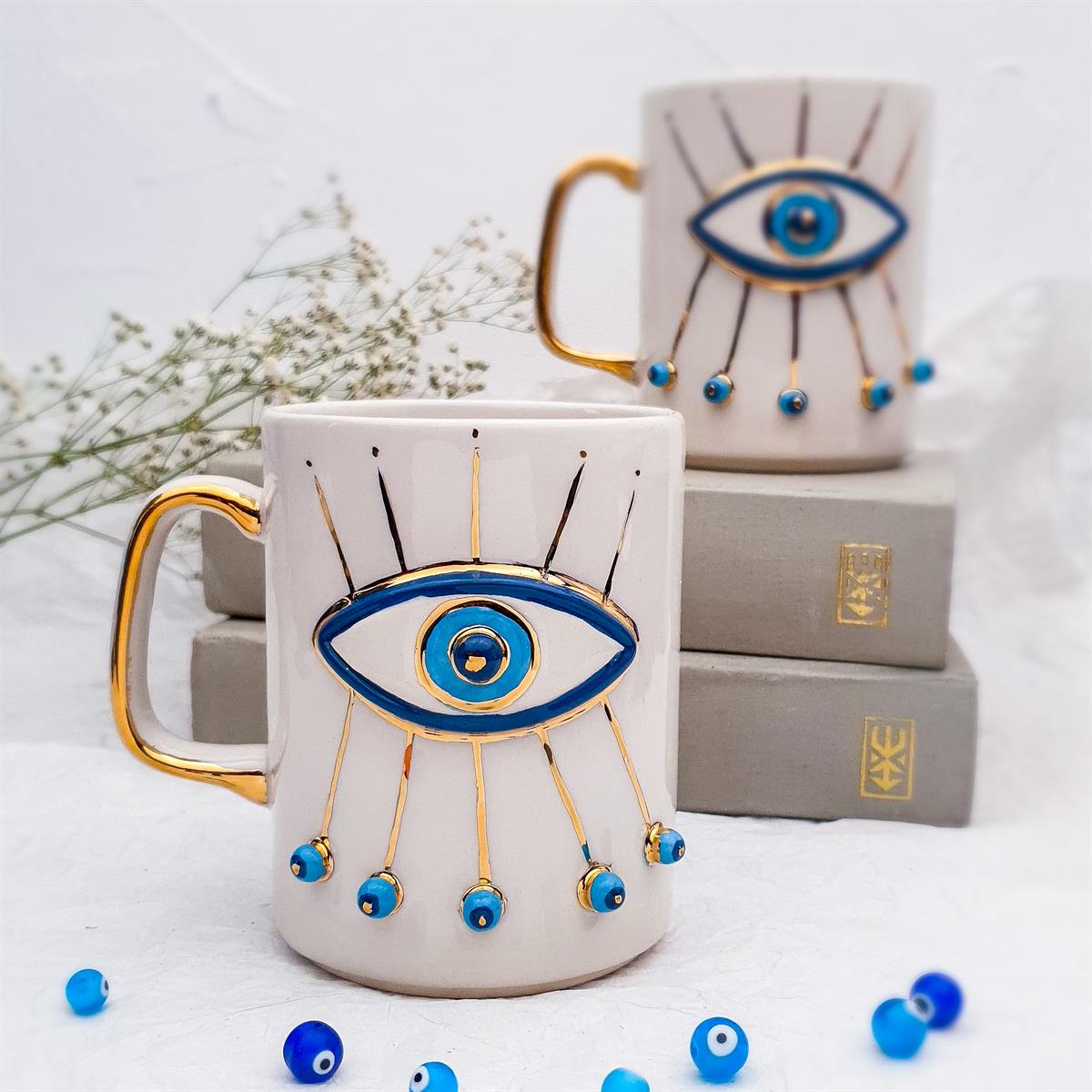 Evil Eye Büyük Boy Fincan - 450 ml - Nazar Temalı Seramik Fincan - 24K Altın Detaylı - Göz Figürlü - El Yapımı Seramik