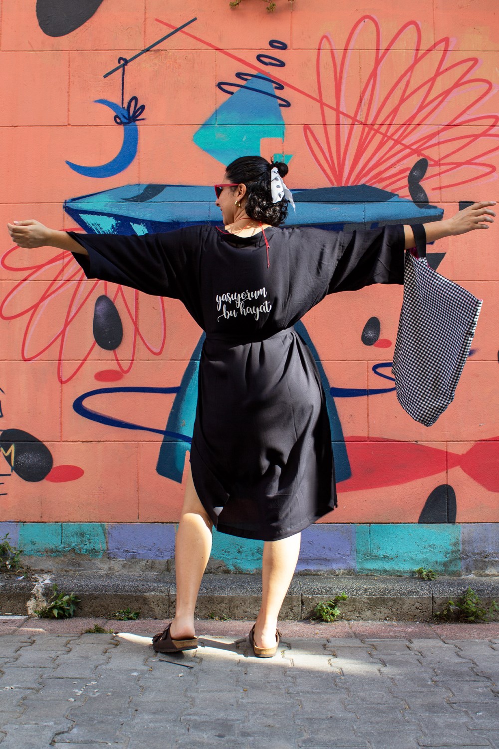 Yaşıyorum Bu Hayatı Kimono - Siyah